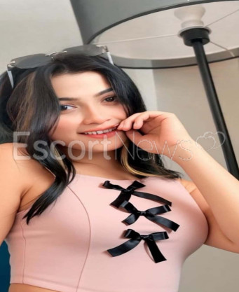 Photo escort girl Shalini Agarwal: the best escort service