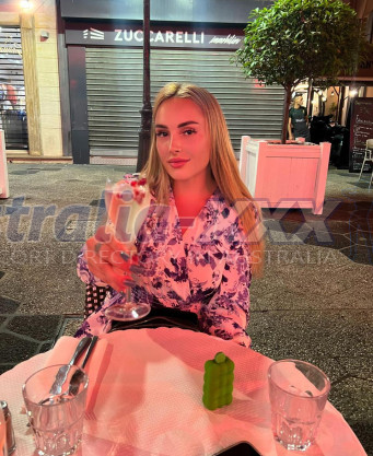 Photo escort girl CARLI PRD: the best escort service