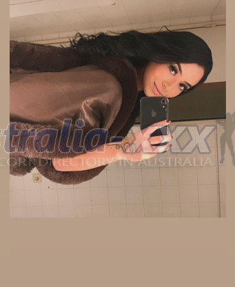 Photo escort girl Larissa: the best escort service