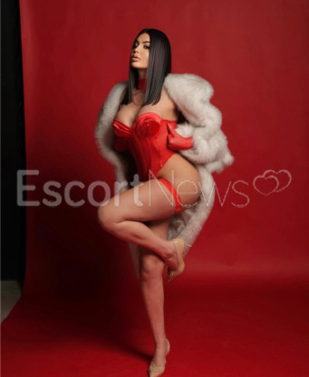 Photo escort girl Essi: the best escort service