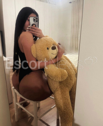 Photo escort girl Essi: the best escort service