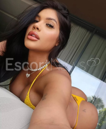 Photo escort girl Aylla: the best escort service