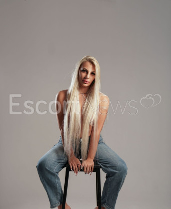 Photo escort girl Natasha YA: the best escort service