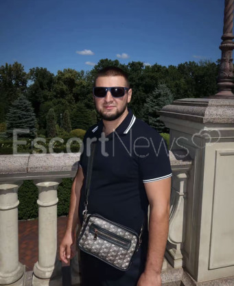 Photo escort girl Arzuman: the best escort service