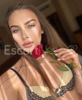 Photo escort girl Alianna: the best escort service