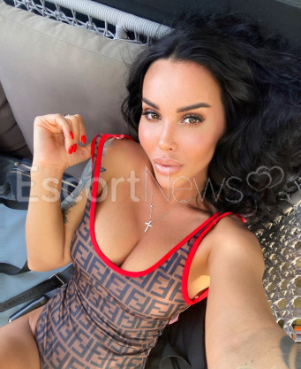 Photo escort girl Nina : the best escort service