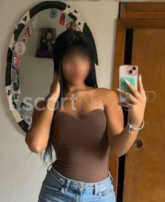 Photo escort girl Zhamira Castro: the best escort service