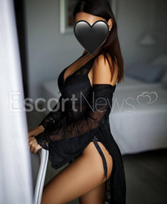 Photo escort girl Efimia Greek: the best escort service