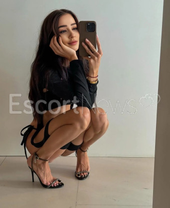 Photo escort girl Aleyna : the best escort service