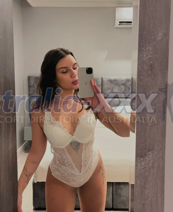 Photo escort girl Arina: the best escort service