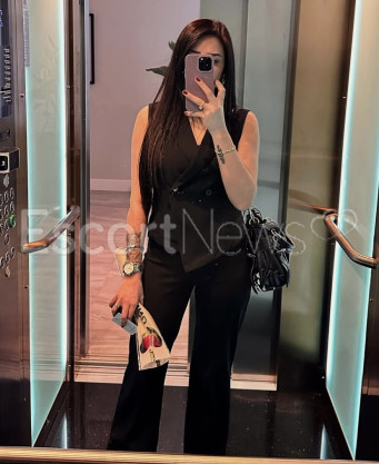 Photo escort girl Arya: the best escort service