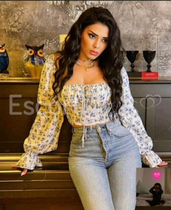 Photo escort girl Alveeba: the best escort service