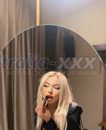 Photo escort girl KARDELEN: the best escort service