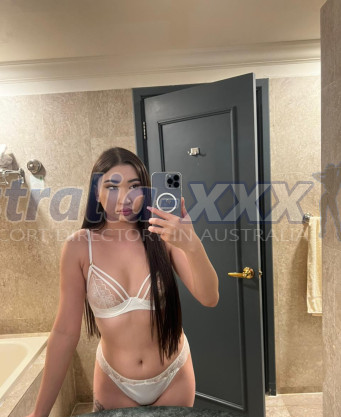 Photo escort girl Nurai: the best escort service