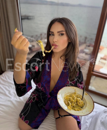 Photo escort girl Mercedes: the best escort service