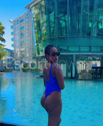 Photo escort girl Banks: the best escort service