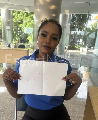 Photo escort girl Banks: the best escort service