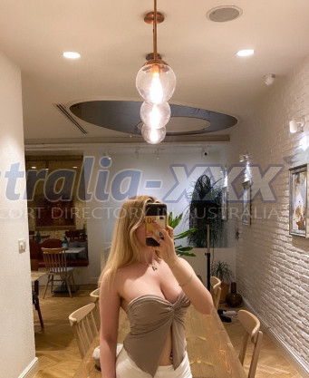 Photo escort girl Darina : the best escort service