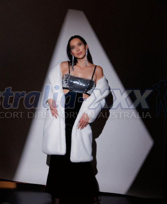 Photo escort girl Uma: the best escort service