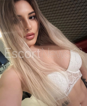 Photo escort girl SONIA LUX: the best escort service