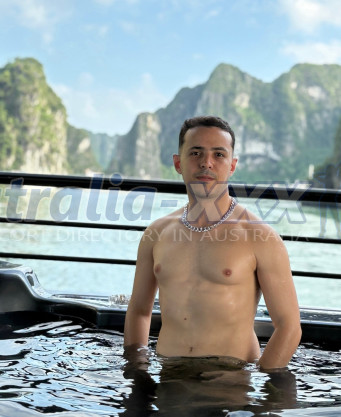 Photo escort girl Andrew: the best escort service