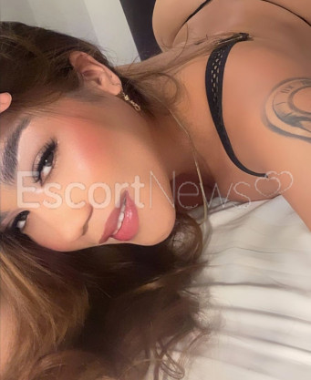Photo escort girl Leslie: the best escort service