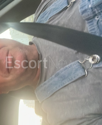 Photo escort girl Ben: the best escort service