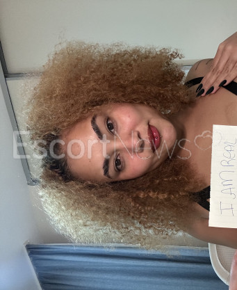 Photo escort girl Luna: the best escort service