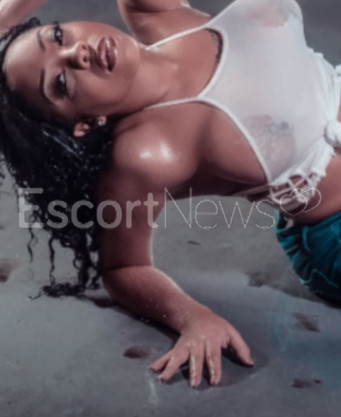 Photo escort girl Chyna Mein: the best escort service