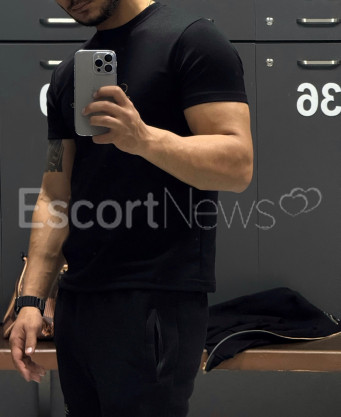 Photo escort girl Azeri: the best escort service