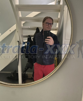 Photo escort girl Carl West: the best escort service