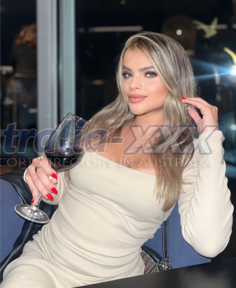 Photo escort girl LARA VIP: the best escort service