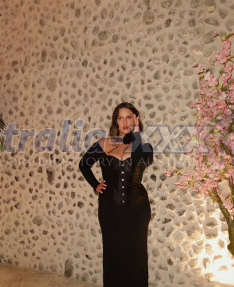 Photo escort girl Renesmy: the best escort service