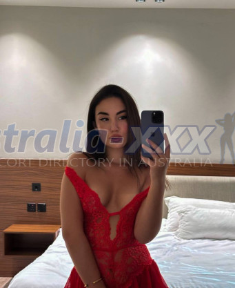 Photo escort girl Karolina: the best escort service