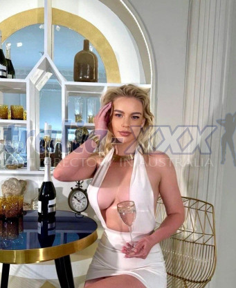 Photo escort girl Merlin: the best escort service