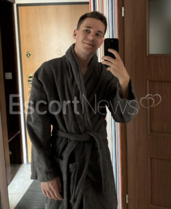 Photo escort girl VIP_TWUNK: the best escort service