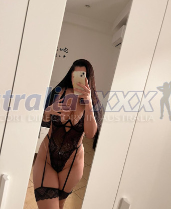 Photo escort girl Larissa: the best escort service