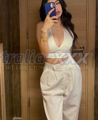 Photo escort girl Ceyda: the best escort service