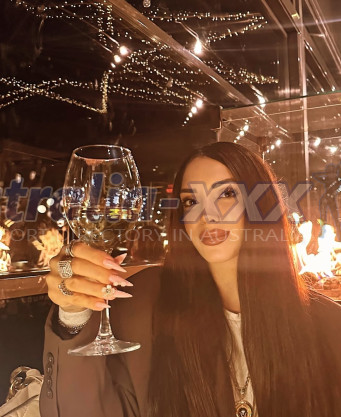 Photo escort girl CIGDEM: the best escort service