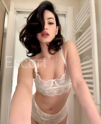 Photo escort girl Melanie _Bella: the best escort service