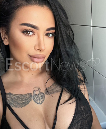 Photo escort girl Sarah: the best escort service