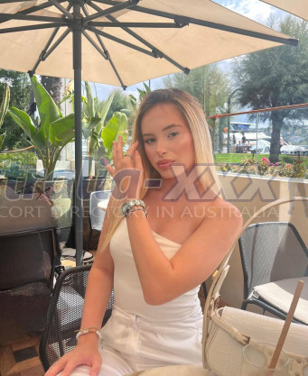 Photo escort girl Selen: the best escort service