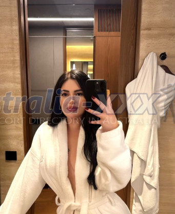 Photo escort girl melis: the best escort service