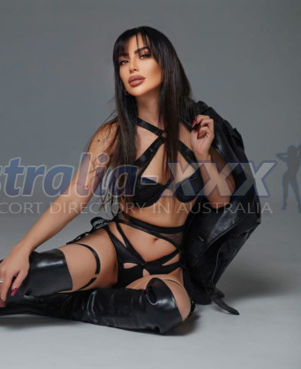 Photo escort girl Tina : the best escort service