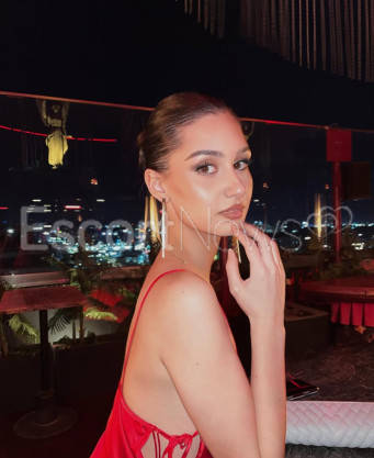 Photo escort girl Cemre: the best escort service