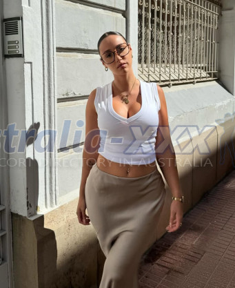 Photo escort girl Fenoman Hayal: the best escort service