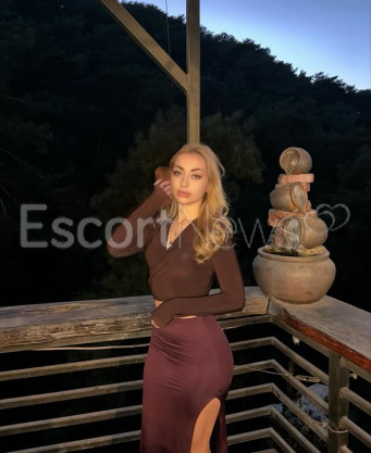 Photo escort girl Ceyda: the best escort service