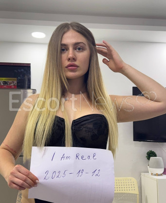 Photo escort girl Elya: the best escort service