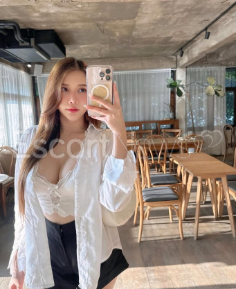 Photo escort girl Amertha: the best escort service