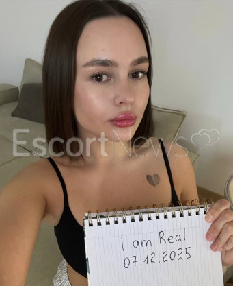 Photo escort girl Cheryll: the best escort service